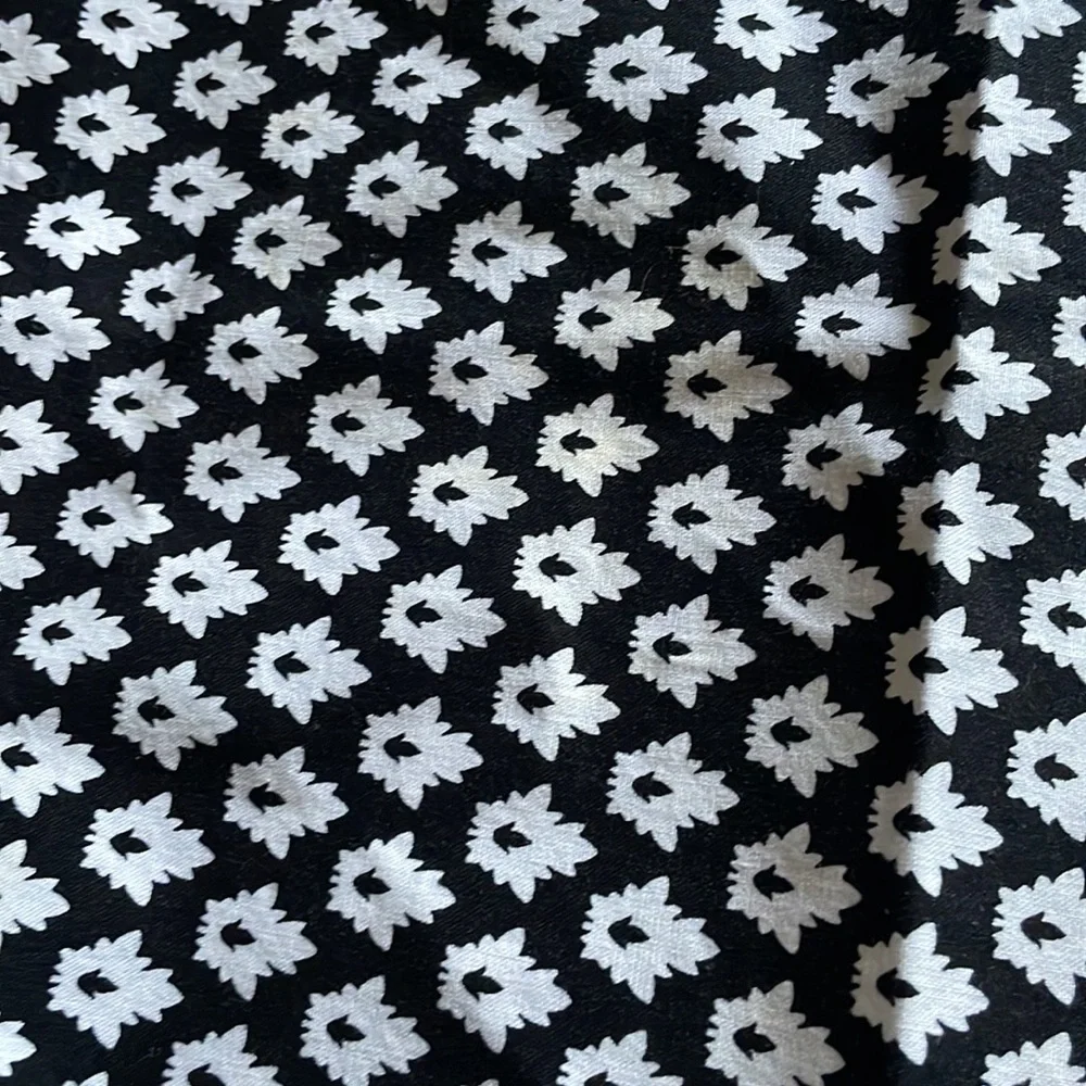 8‎ Pottery Barn black and white dinner napkins table linens